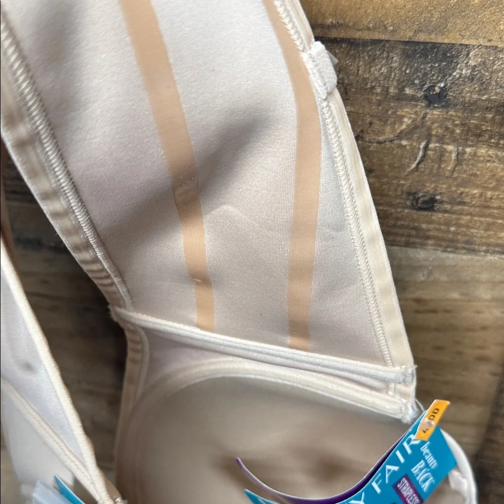 NWT Vanity Fair Cream Strapless Bra Women's‎ Size 42DD
